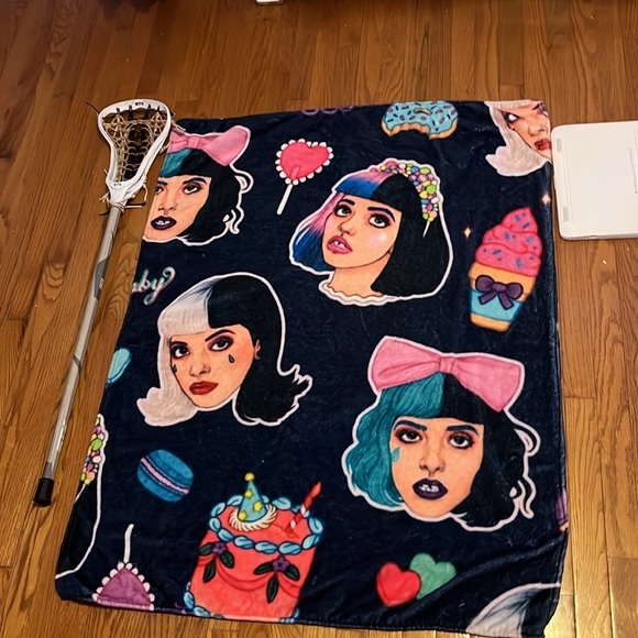 Melanie Martinez blanket - Picture 3 of 3